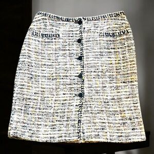 CHANEL BOUCLE BUTTON FRONT SKIRT SIZE 38